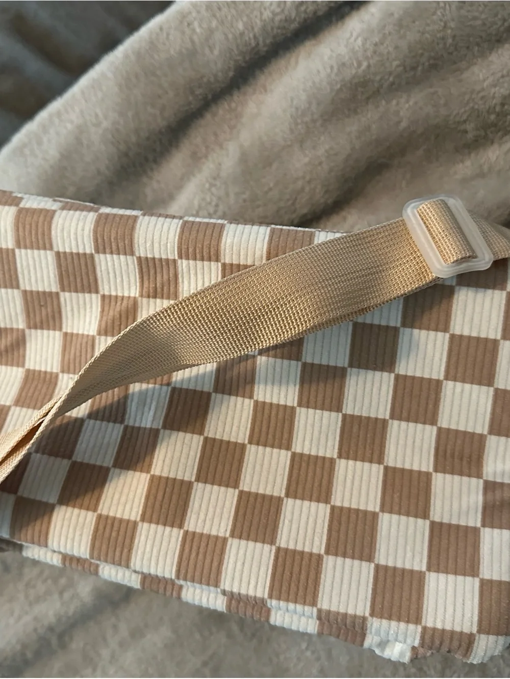 Insulated Beige and White Checkered Lunch Tote for Women